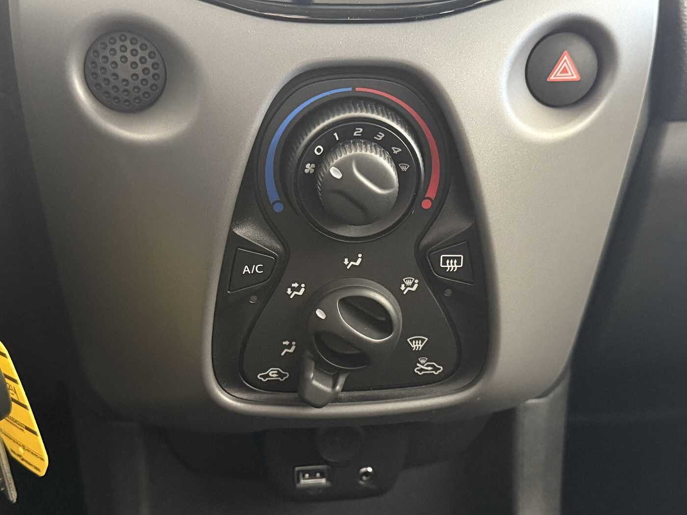 Peugeot 108 – VTi 72 CV ALLURE  