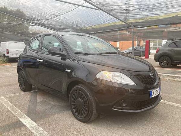 Lancia Ypsilon 3ª serie PROMO FINANZIAMENTO LUGLIO 1.0 FireFly 5 porte S&S Hybrid Ecochic Silver in 47121 Forlì Lancia Ypsilon 3ª serie PROMO FINANZIAMENTO LUGLIO 1.0 FireFly 5 porte S&S Hybrid Ecochic Silver