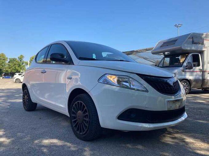 Lancia Ypsilon 3&ordf; serie Promo Luglio 1.0 FireFly 5 porte S&S Hybrid Silver