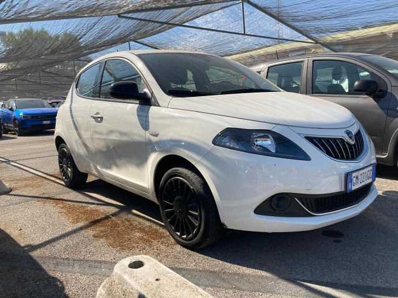 Lancia Ypsilon 3ª serie Promo Luglio 1.0 FireFly 5 porte S&S Hybrid Silver
