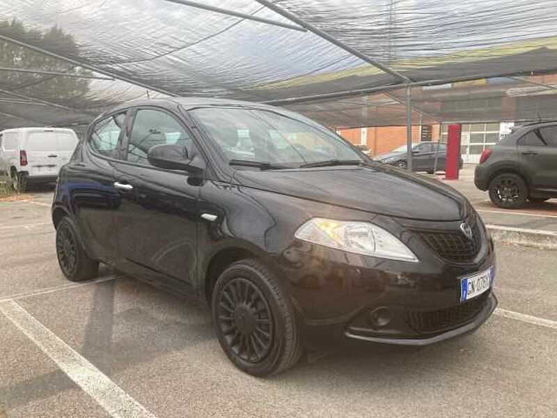 Lancia Ypsilon 3&ordf; serie PROMO FINANZIAMENTO LUGLIO 1.0 FireFly 5 porte S&S Hybrid Ecochic Silver