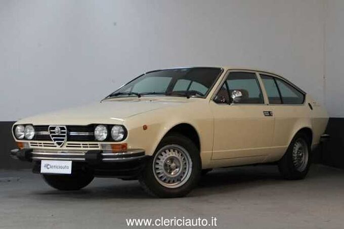 Alfa Romeo Alfetta GT/GTV 2.0 - Targa CO 48