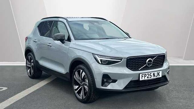 Volvo XC40 Ultra, B4 Mild hybrid, Petrol, Dark