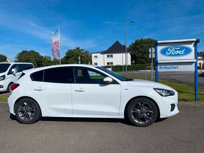 Ford Focus Lim. 1.0 Ecob. mHev ST-Line+LED+KAMERA