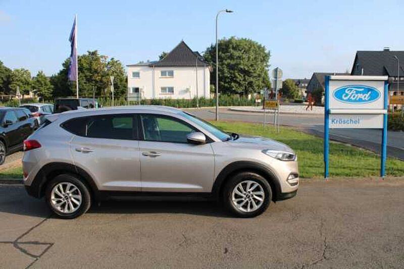 Hyundai Tucson 2.0l CRDi Blue Style 2WD+Navi+Winter P.