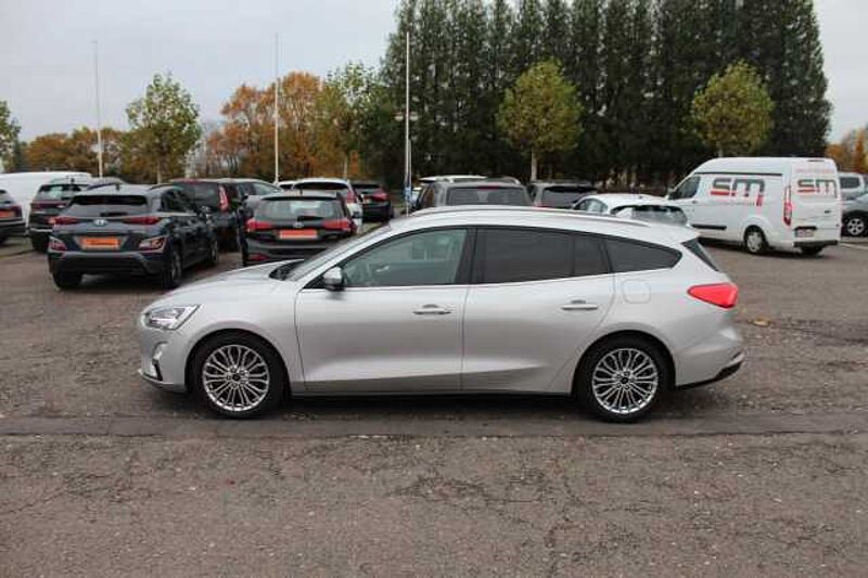 Ford Focus Turnier 1.5 Ecob. Titanium*AHK*KAMERA