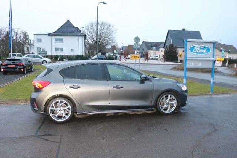 Ford Focus Lim. ST 2.0l Ecobl.+Navi+Winter P.+KeyFree