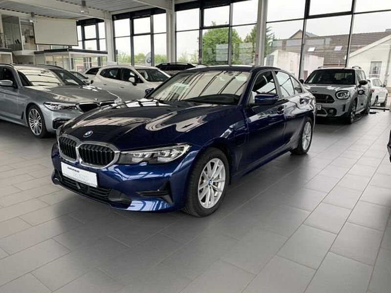 BMW 330e Advantage HUD LiveCo. Prof. Driv. in 48301 Nottuln BMW 330e Advantage HUD LiveCo. Prof. Driv.