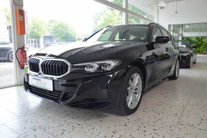 BMW 318i Touring Aut. Widescr.Displ. in 48157 Münster BMW 318i Touring Aut. Widescr.Displ.