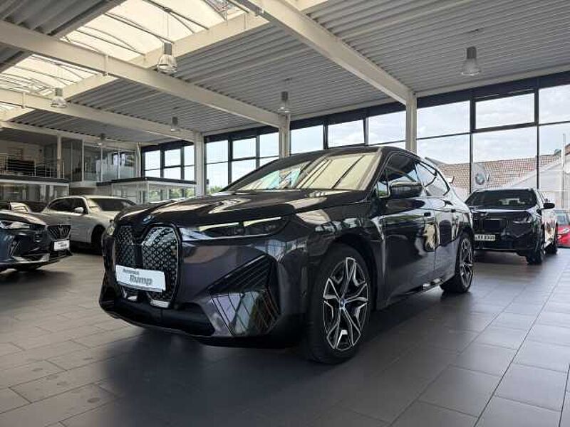 BMW iX xDrive50 Sportpaket/B&W/Drive.Prof./Luft