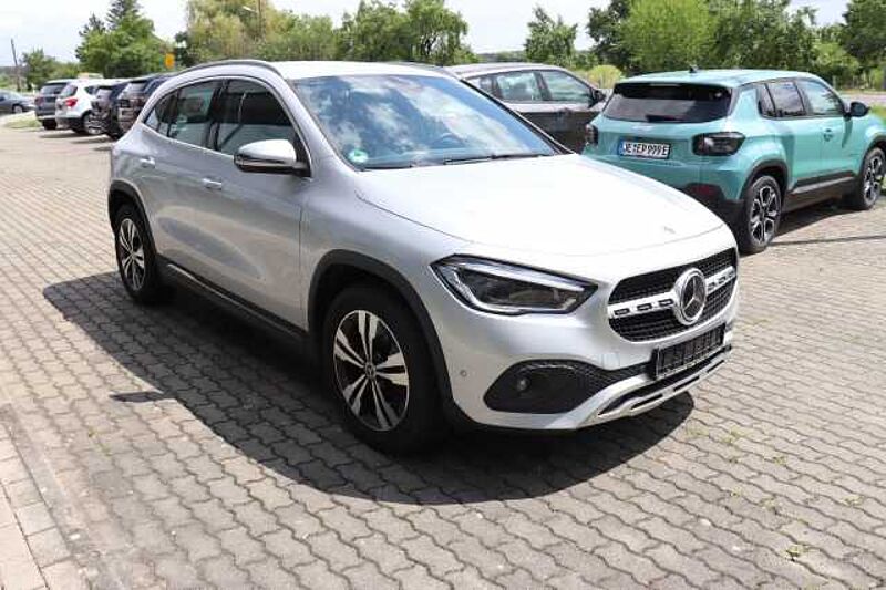 Mercedes-Benz GLA 200 d 4MATIC DCT*Standheizung*LED*NAVI*PDC in 06888 Lutherstadt Wittenberg Mercedes-Benz GLA 200 d 4MATIC DCT*Standheizung*LED*NAVI*PDC