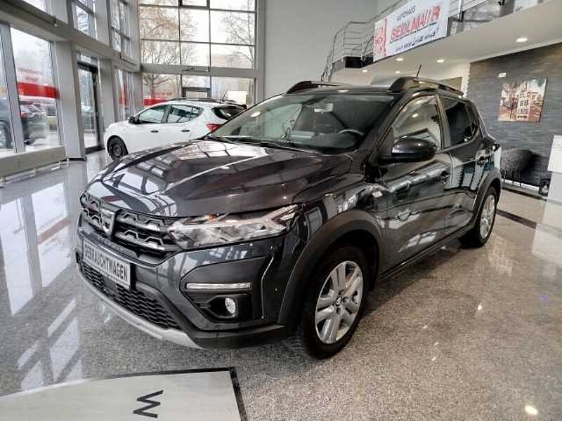 Dacia Sandero Stepway Comfort TCe 90 Automatik DAB/CARPLAY/AHK in 86830 Schwabmünchen Dacia Sandero Stepway Comfort TCe 90 Automatik DAB/CARPLAY/AHK