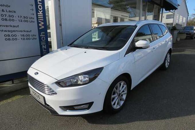 Ford Focus Turnier Titanium Navi AHK 85TKM