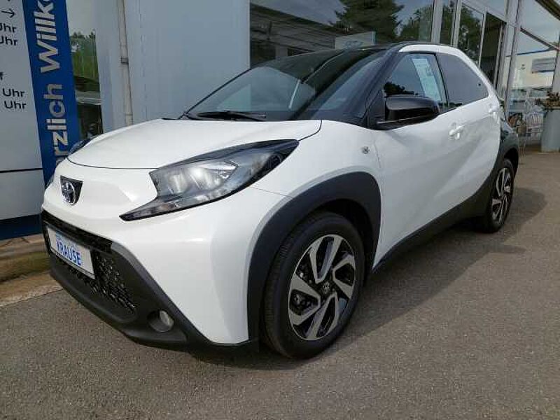 Toyota Aygo X 1.0 VVT-i Black & White#8TKM#Sitzhzg in 32469 Petershagen Toyota Aygo X 1.0 VVT-i Black & White#8TKM#Sitzhzg