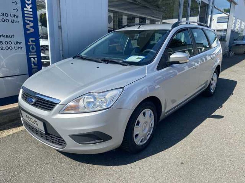 Ford Focus 1.6i Turnier AHK