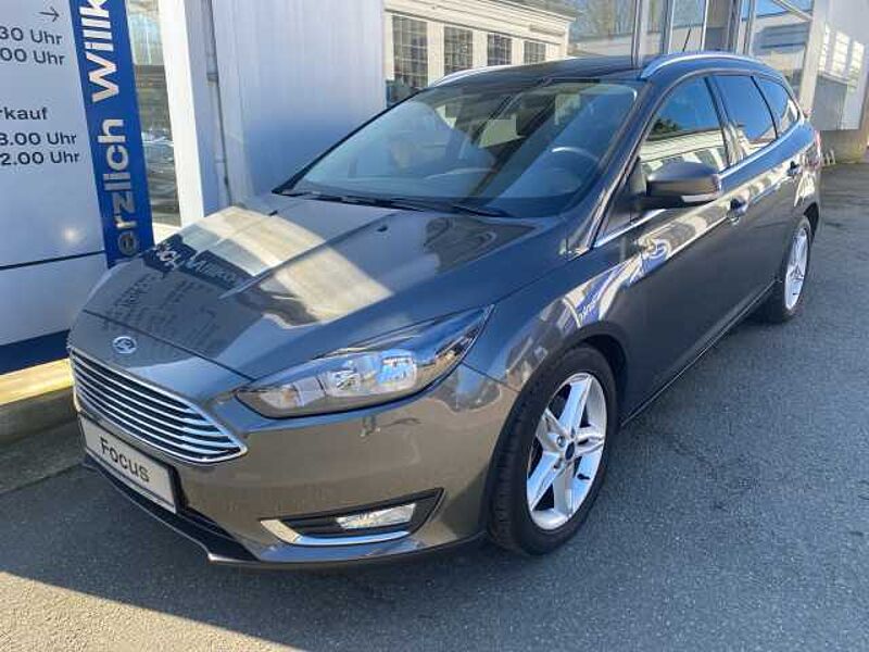 Ford Focus Titanium Navi  AHK 70TKM