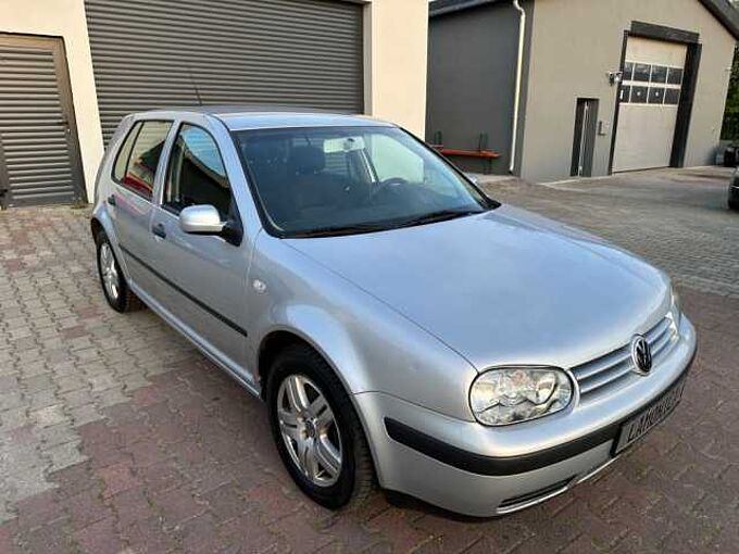 Volkswagen Golf 1.6 FSI Champ*Scheckheft*1.Hand*Klima*T&uuml;v Neu*