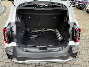 Renault 4 E-Tech Neufahrzeug