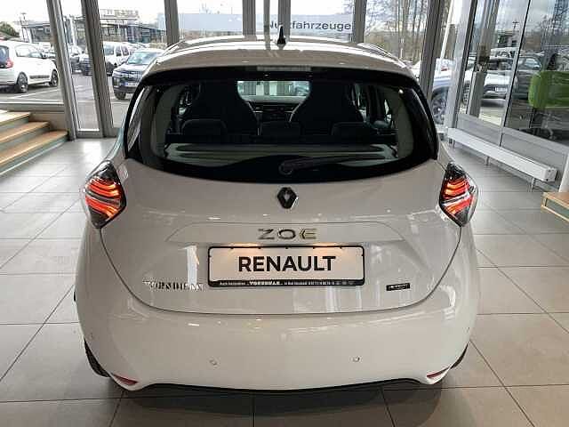 Renault ZOE EVOLUTION EV50 110PS Navi PDC Sofort Verfügbar!