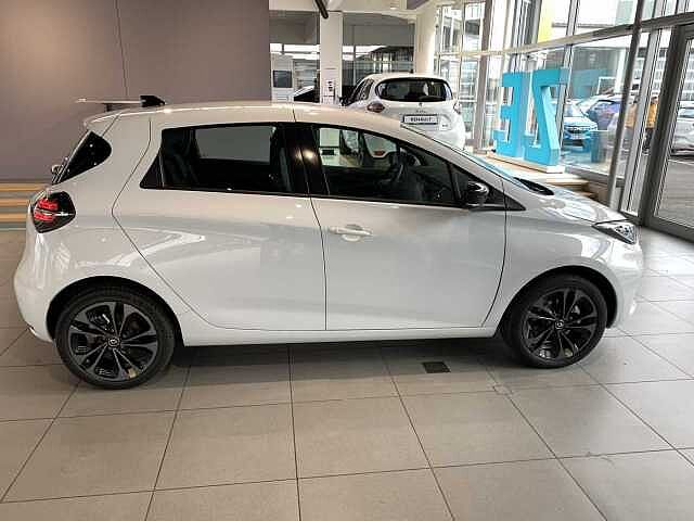 Renault ZOE EVOLUTION EV50 110PS Navi PDC Sofort Verfügbar!