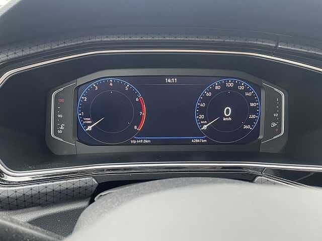 Volkswagen T-Cross 1.0 TSI DSG Style PDCvo+hi+Kamera, Navi, SHZ, LED