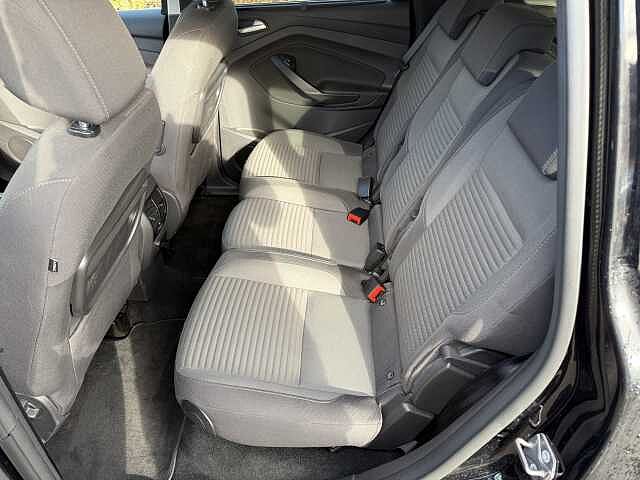Ford C-MAX 1.5 EcoBoost Titanium AHK, Navi, PDC+Kamera, SHZ