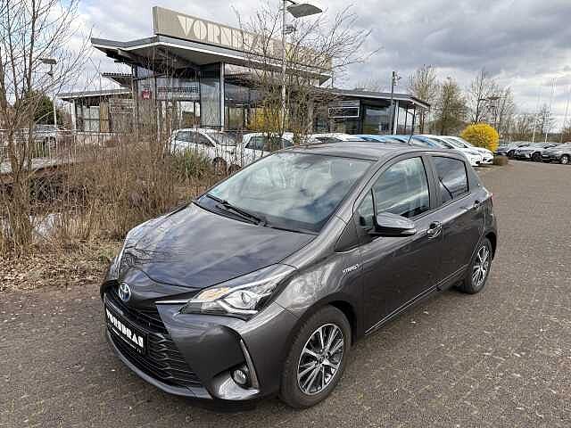 Toyota Yaris Hybrid Y20 Club SHZ Kamera M+S