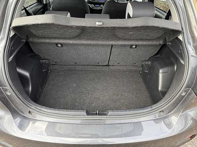 Toyota Yaris Hybrid Y20 Club SHZ Kamera M+S