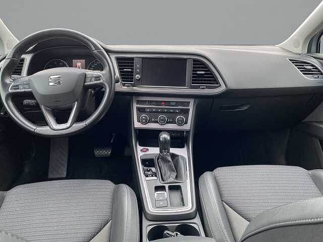 SEAT Leon 1.8 TSI Xcellence AHK Navi Klima PDC vo+hi