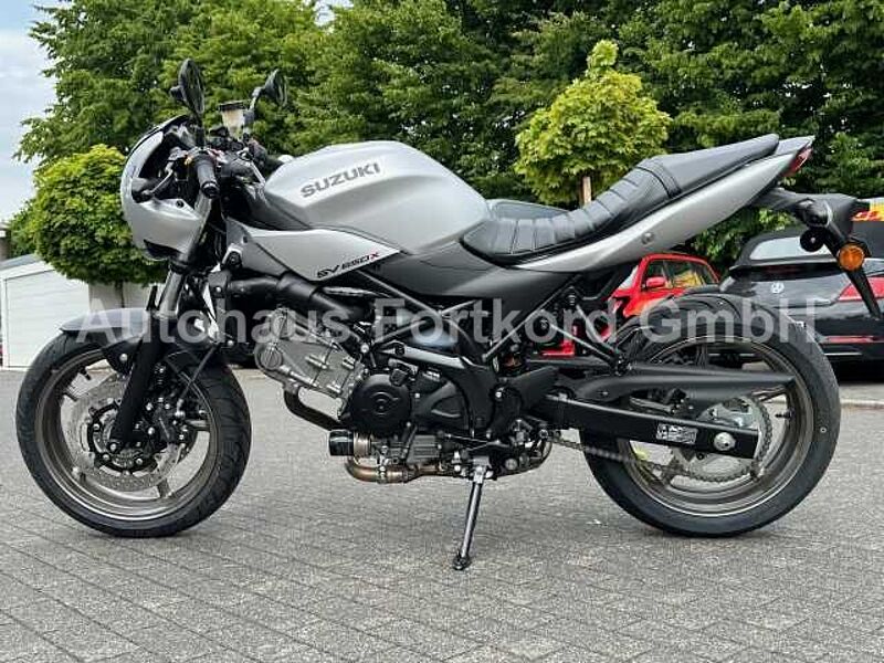 Suzuki SV650X MY 24/25 -*Aktion FSN - A2 / 35kw möglich -Euro 5