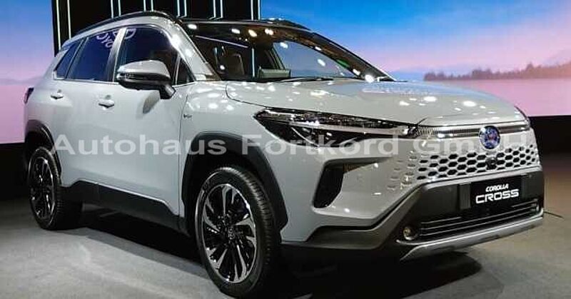 Toyota Corolla Cross 2.0 Hybrid Style - Facelift - NAVI, LED, PDC, SZ... in 33689 Bielefeld Toyota Corolla Cross 2.0 Hybrid Style - Facelift - NAVI, LED, PDC, SZ...