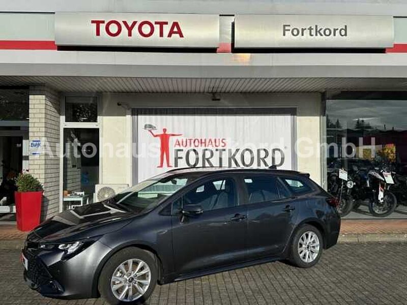 Toyota Corolla Touring Sports 1.8 Hybrid - LED, NAVI, SZ, KeyLess in 33689 Bielefeld Toyota Corolla Touring Sports 1.8 Hybrid - LED, NAVI, SZ, KeyLess