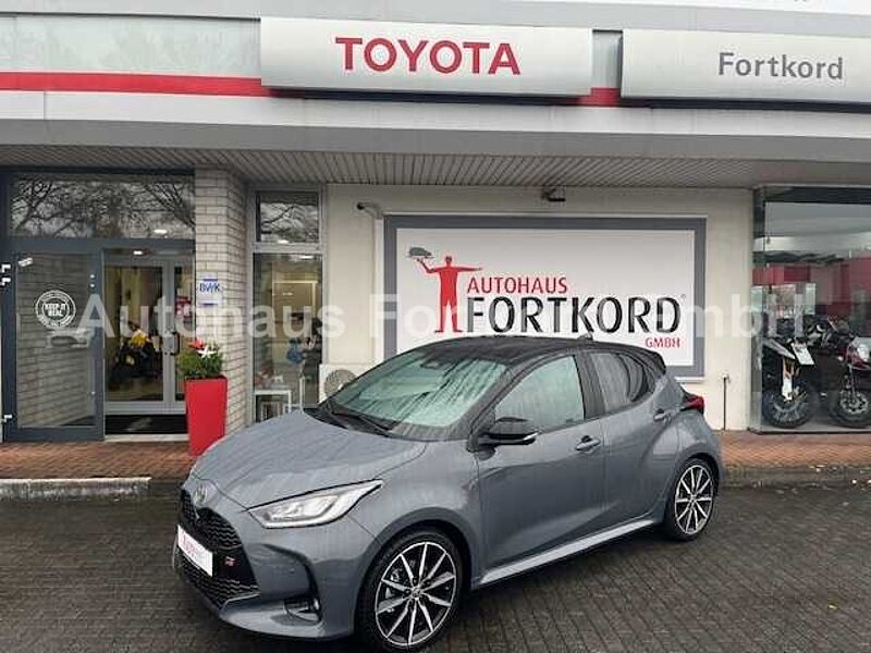 Toyota Yaris 1.5 Hybrid GR Sport - NAVI, LED, PDC, SZ ... - in 33689 Bielefeld Toyota Yaris 1.5 Hybrid GR Sport - NAVI, LED, PDC, SZ ... -