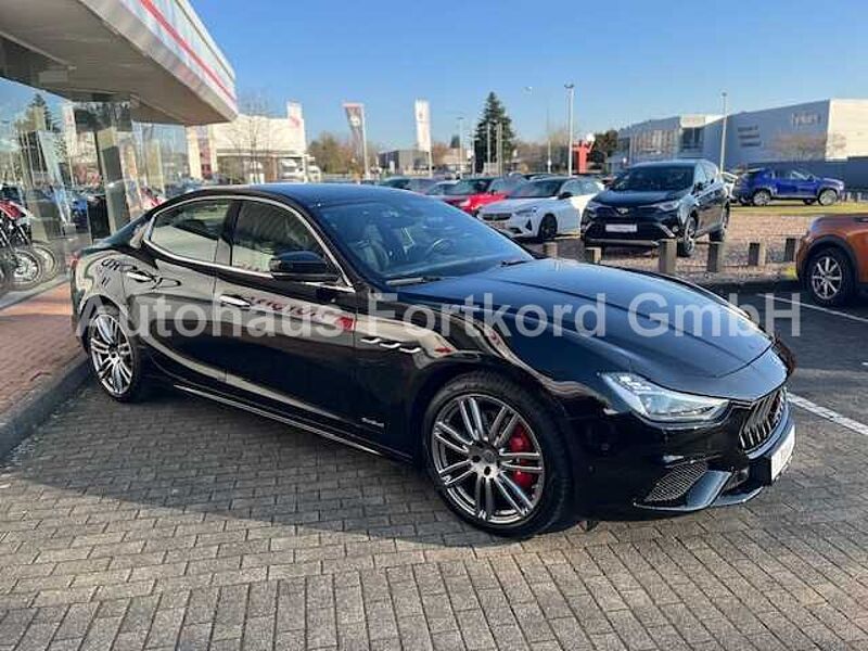 Maserati Ghibli S Q4 GranSport  - Kamera, LED, 20' Zoll, Navi