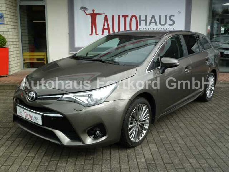 Toyota Avensis Touring Sports 1.8 - Navi, Standhz., AHK, Leder, LED, SHZ, BT-FSA