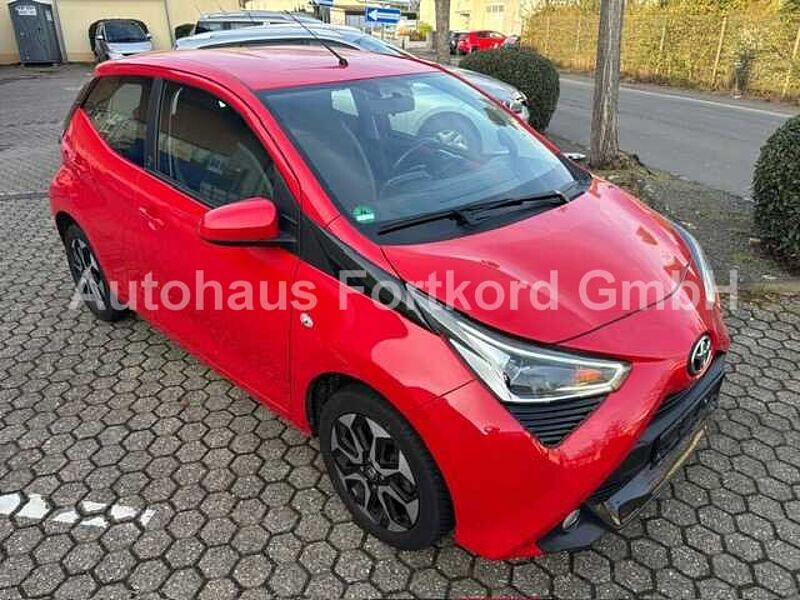 Toyota Aygo X - Team Deutschland - Navi, LED, Alu, Klima