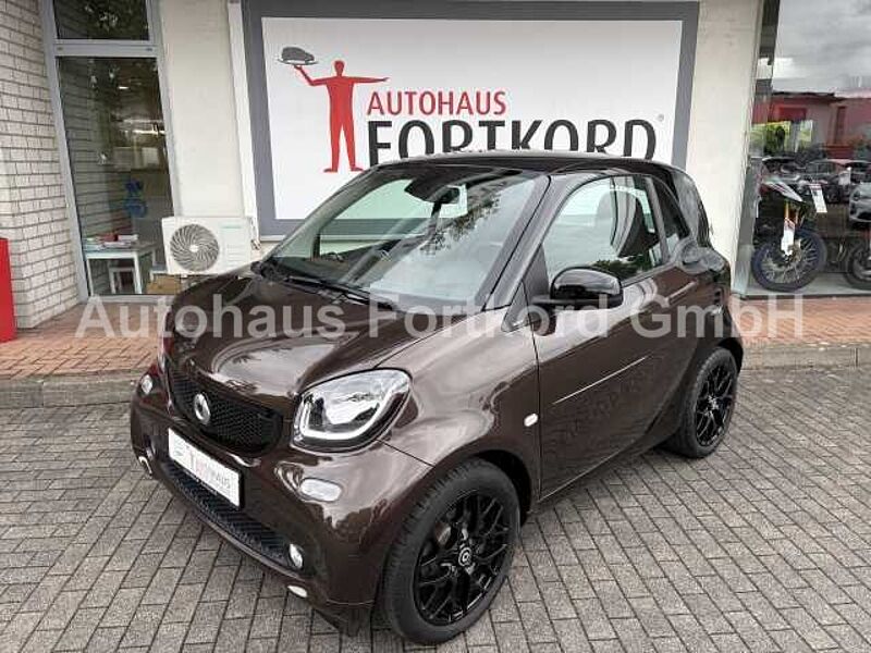 Smart ForTwo PERFECT - Pano., Navi, SHZ, Kam. ...