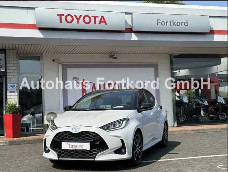 Toyota Yaris 1.5 Hybrid GR Sport- Head-Up, Navi, LH, SHZ, ... - in 33689 Bielefeld Toyota Yaris 1.5 Hybrid GR Sport- Head-Up, Navi, LH, SHZ, ... -