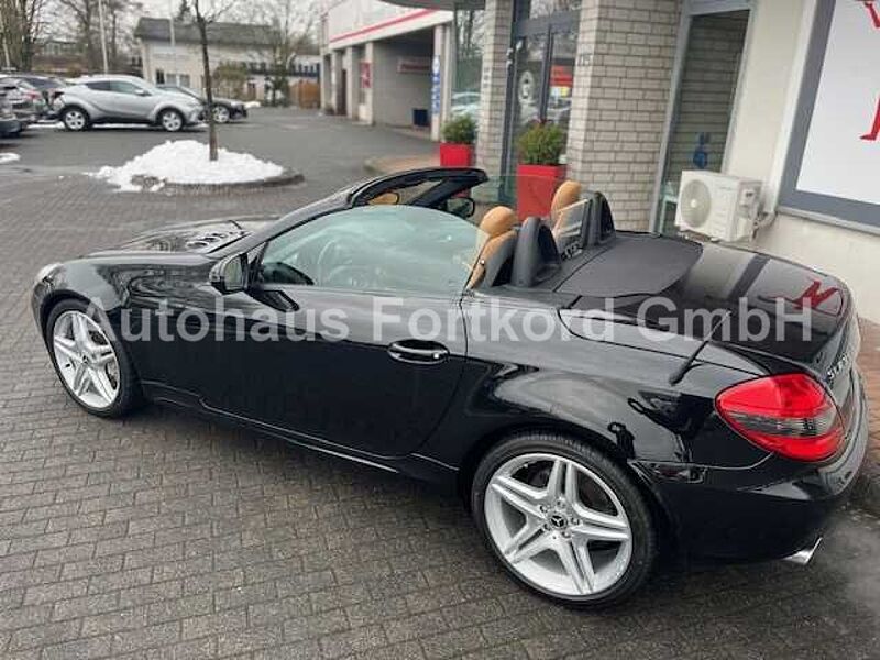 Mercedes-Benz SLK 350 - Navi, SHZ, BT-FSA, Klimaautom. ... - sehr gepflegt ! in 33689 Bielefeld Mercedes-Benz SLK 350 - Navi, SHZ, BT-FSA, Klimaautom. ... - sehr gepflegt !