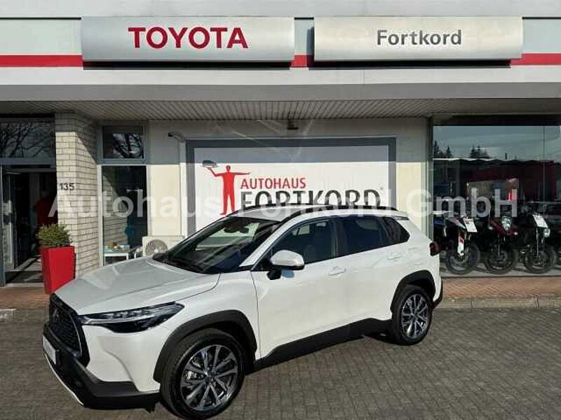 Toyota Corolla Cross 1.8 Hybrid Style - Allwetter, NAVI, LHZ, LED, PDC, SZ in 33689 Bielefeld Toyota Corolla Cross 1.8 Hybrid Style - Allwetter, NAVI, LHZ, LED, PDC, SZ