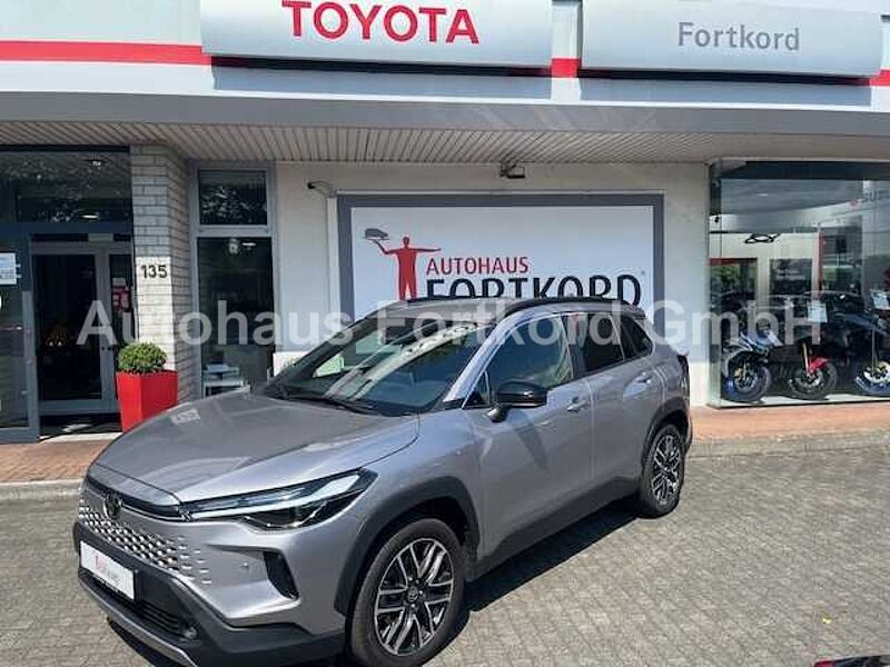 Toyota Corolla Cross 2.0 Hybrid Teamplayer - Navi, LHZ., SHZ,. LED ... in 33689 Bielefeld Toyota Corolla Cross 2.0 Hybrid Teamplayer - Navi, LHZ., SHZ,. LED ...