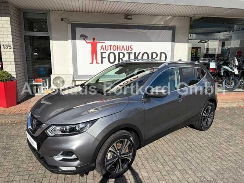 Nissan Qashqai 1.3 DIG-T DCT N-CONNECTA - 360 &deg;, Navi, PDC