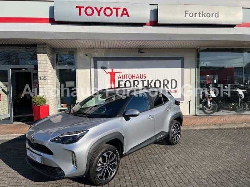 Toyota Yaris Cross Style 'Teamplayer' 1.5 Hybrid - Navi, LED, SZ, LH, Alu in 33689 Bielefeld Toyota Yaris Cross Style 'Teamplayer' 1.5 Hybrid - Navi, LED, SZ, LH, Alu